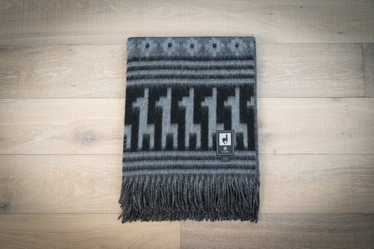 Alpaca Wool Throw Blanket - Alpaca Design (Black)