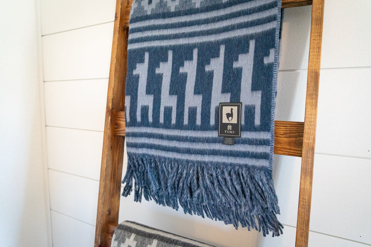 Alpaca Wool Throw Blanket - Alpaca Design (Blue)