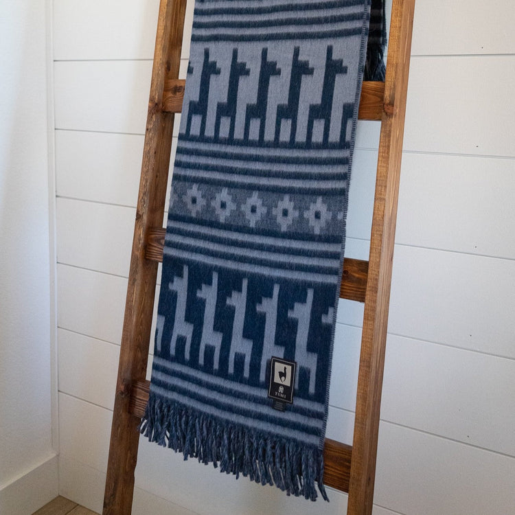 Alpaca Wool Throw Blanket - Alpaca Design (Blue)