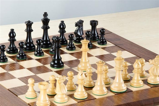 Heirloom Club Chess Set